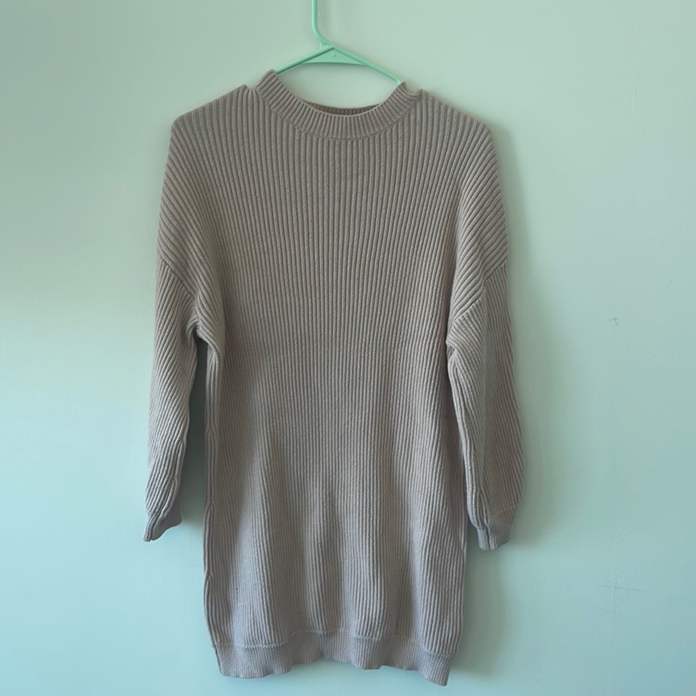 Ribbed sweater dress
